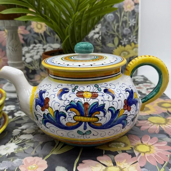 ⭐️7 piece Deruta Pottery teapot and saucer set